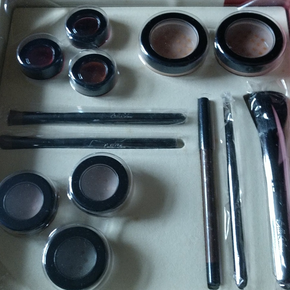 MSRP=$179 NWT BORGHESE Brand Luxury Bella Calore Mineral Cosmetics